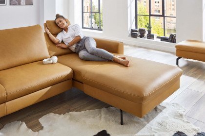 PN-EM20028 von Polinova - Ledersofa Variante rechts kurkuma