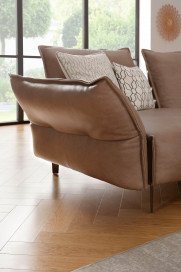 16660 Bonnie von Willi Schillig - Ledersofa Ausführung rechts sand