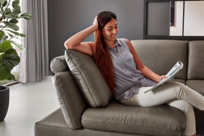 PN-IN23099 von Polinova - Ledersofa Ausführung links greystone