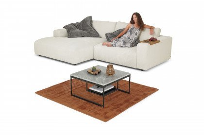 MR Lucia von Musterring